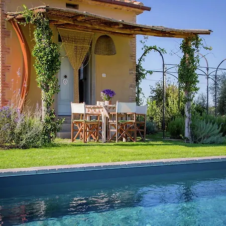 In With Private Pool And Views Villa