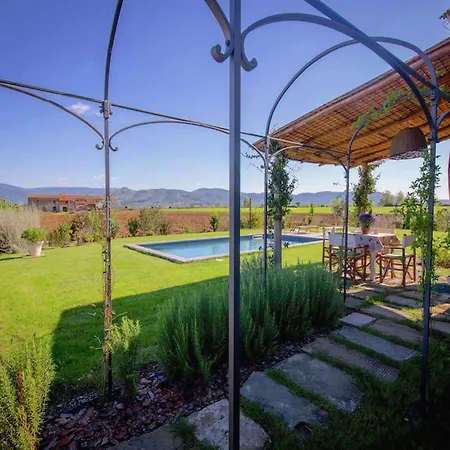 In With Private Pool And Views Villa Cortona